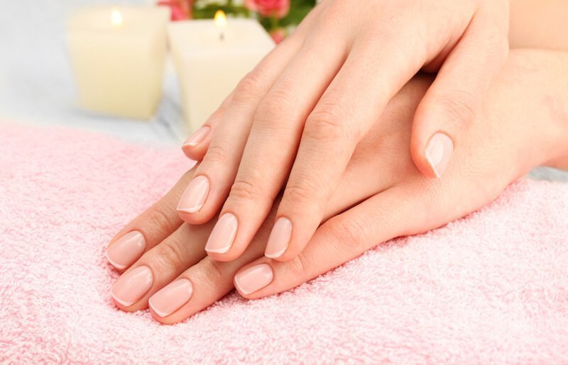 Manicure-Con-Smalto